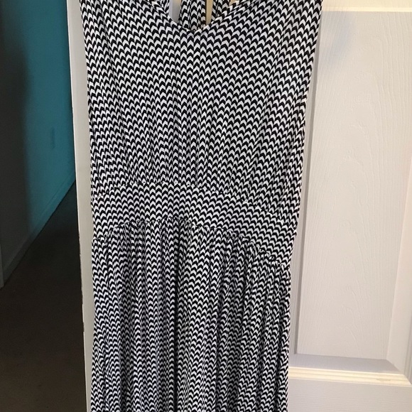 Buy 1 Get 1 FREE 🌸a.n.a. dress🌸 - Picture 5 of 6